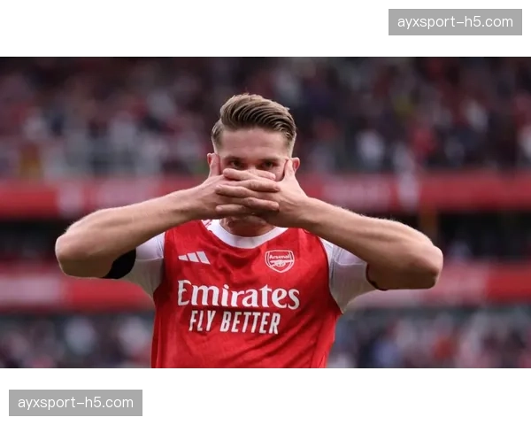 萨卡传射建功,阿森纳主场2-0力克巴黎占得先机 萨卡传射建功,阿森纳主场2-0力克巴黎占得先机